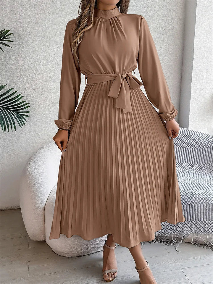 Katrine – Classic Long Dress with an Elegant Design
