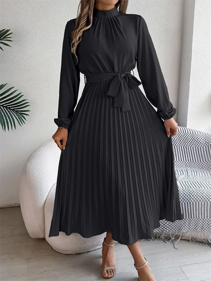 Katrine – Classic Long Dress with an Elegant Design